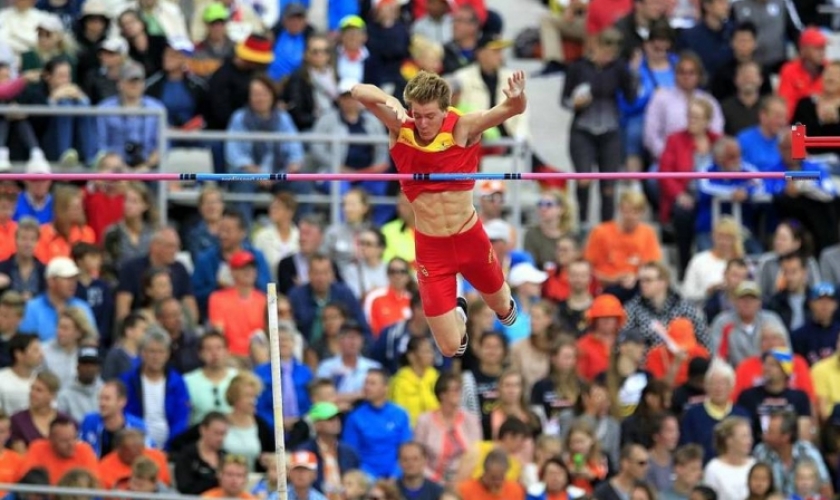 Adrián Vallés participó del Campeonato del Mundo de Atletismo de Londres Adrián Vallés participó del Campeonato del Mundo de Atletismo de Londres