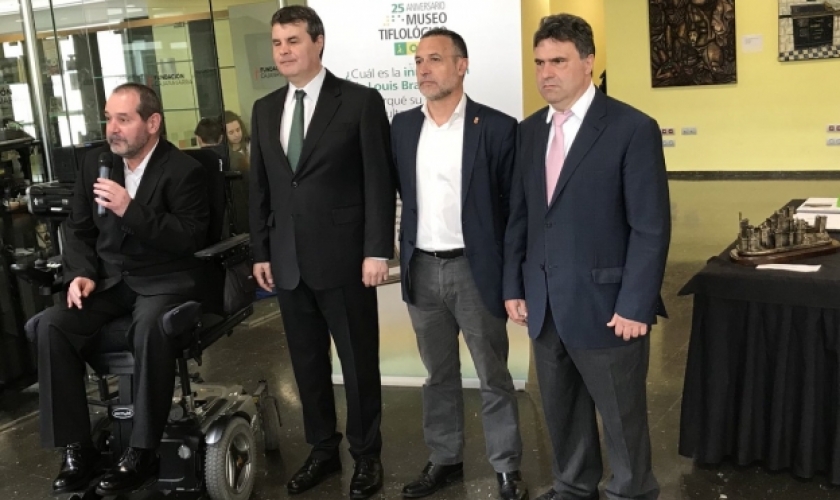 Exposición "Ver y tocar" en Civican Exposición "Ver y tocar" en Civican