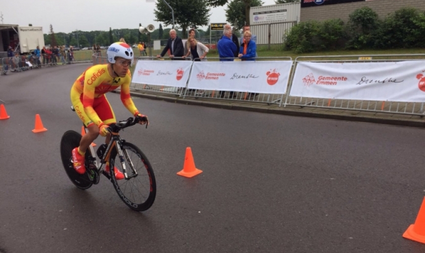 Buen resultado de Eduardo Santas en la Copa del Mundo