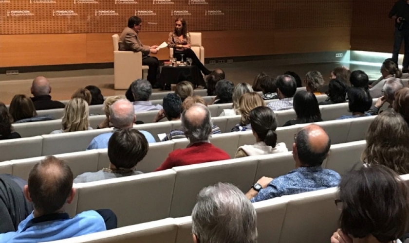 Carmen Posadas abarrota el auditorio de Civican Carmen Posadas abarrota el auditorio de Civican