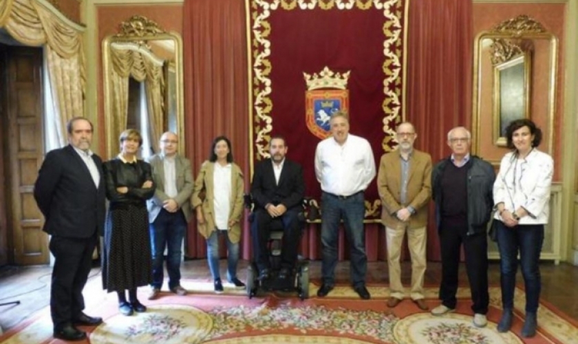 Visita del Patronato de Fundación Caja Navarra al Alcalde de Pamplona