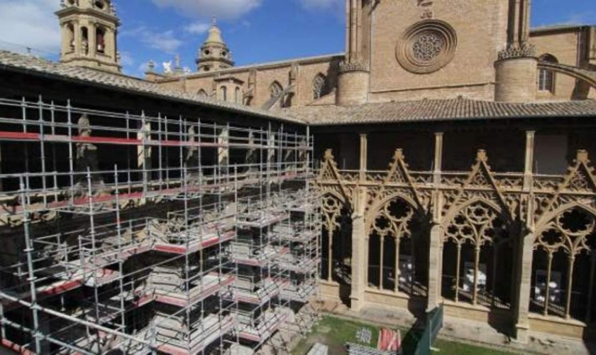 Visitas al claustro de la Catedral de Pamplona Visitas al claustro de la Catedral de Pamplona